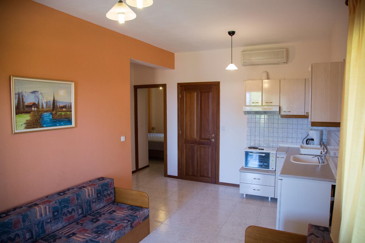 Elena Apartments & Studios Vourvourou Eksteriør billede